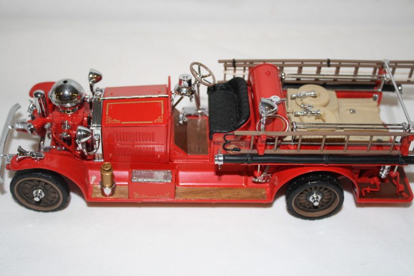 Franklin Mint Die Cast Model Fire Truck 1922 Ahrens Fox R K 4 1/32 